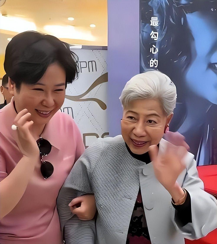 打开网易新闻 查看精彩图片